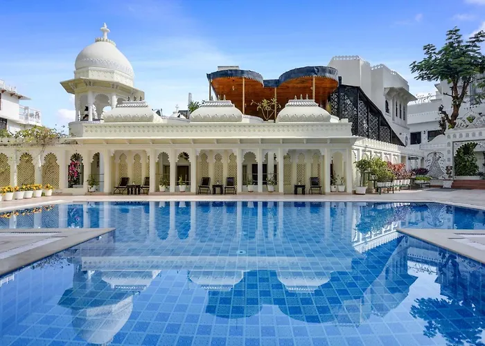 Swaroop Vilas - Lake Facing BoutiqueBoutique Hotel