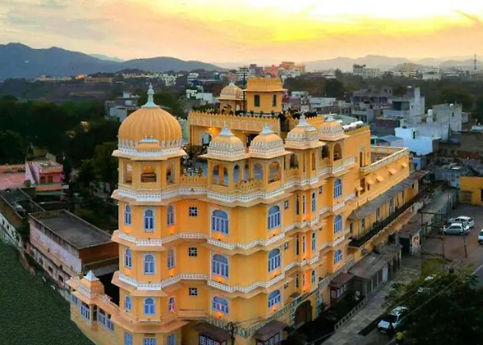 Bloom Boutique L Lake PicholaBoutique Hotel