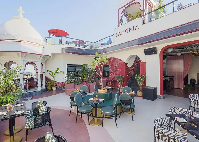 Swaroop Vilas - Lake Facing Boutique Hotel Udaipur